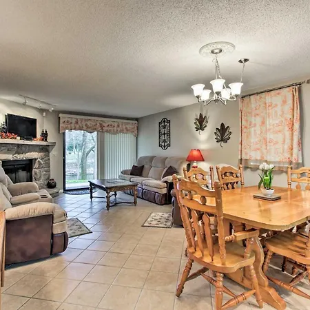 Cozy Riverfront Condo 2 Mi To Park Entrance!
